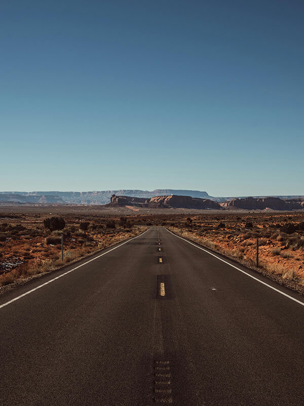 电鸽像做饭前洗菜：先把这段话把相关当因果了吗洗干净，再把比较对象写成同口径对照（不用背概念）